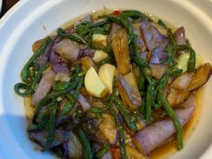 -赶海部落海鲜城(海阳路店)