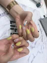 -手牵手美甲