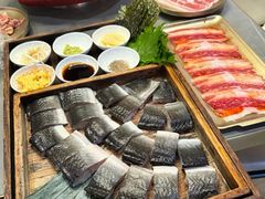 -围炉肉舍•炭烤活鳗•丹东海鲜烤肉(步行街店)