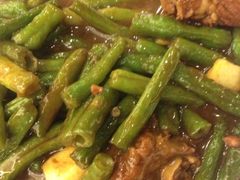 豆角烧排骨-八珍饺子·烤鸭·家常菜