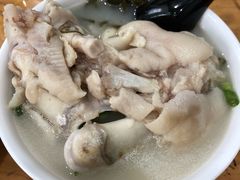 -雷祖芳老妈蹄花店