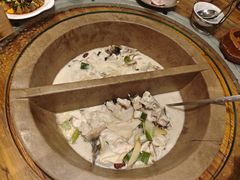 -滇香肴·云南菜蒸汽石锅鱼(云南北路店)
