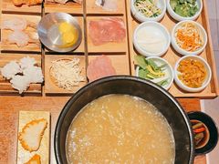 -银米·云南传统过桥米线(双廊黑金冠店)