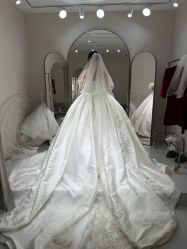 -PAI婚纱礼服设计馆【大牌租赁/高级定制】