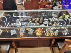 -灵彩珠宝(朗香街店)