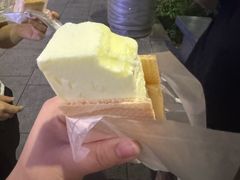 -詹爷爷乌节路街头冰淇淋