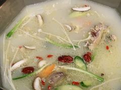 -佬土鹅肠火锅(扬中步行街店)