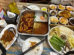 -鸡遇虾煲干锅火锅(小寨金莎店)