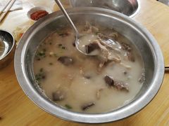 羊肉羊杂-野狗羊肉汤