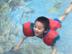 -乐悠游亲子游泳俱乐部