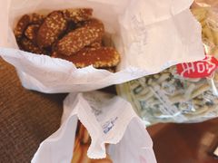 纯奶杏仁片-上海哈尔滨食品厂(合生汇店)