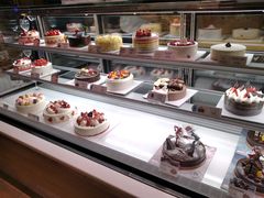 面包甜点陈列柜-巴黎贝甜(大宁国际商业广场店)