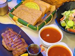 -城堡俄式西餐厅(中央大街索道店)