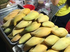 -芒果糯米饭摊子