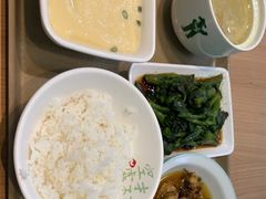 -老乡鸡(西岸凤巢店)