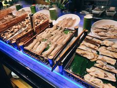 -领鲜活海鲜榴莲自助火锅(东门店)