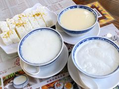 香滑凤凰奶-周大娘牛乳(旧寨古村总店)