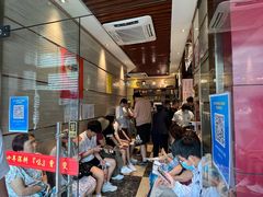 等位区-梅飞酒家(桑园路店)
