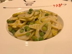青豆炒春笋-唐拉雅秀酒店-唐苑中餐厅