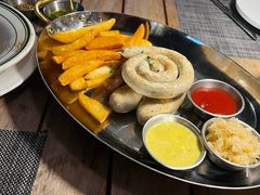 -MONICH牛排融合餐厅(和义大道购物中心店)