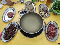 -五洞培记山庄·鲜牛肉火锅