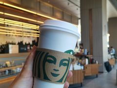 -星巴克臻选(上海虹桥新天地三店)