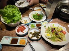 -明洞阿姨·韩式酱蟹烤肉·创意料理(三元桥店)