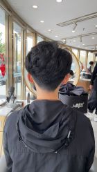 -一東造型烫发染发