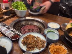 -明洞阿姨·韩式酱蟹烤肉·创意料理(三元桥店)