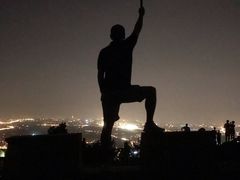 -鬼笑石后山停车场