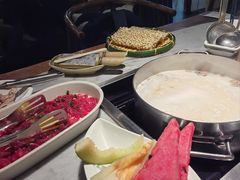 -尚尚仙·酸汤猪手·猪肚鸡火锅(华联万柳购物中心店)