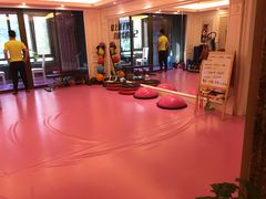 -思迈威健身(积玉桥万达店)