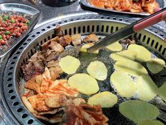 -马路牙子烧烤音乐酒馆(望京店)
