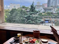 -包整·丝娃娃(一览甲秀楼风景店)