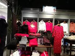 -Hollister(天环广场店)