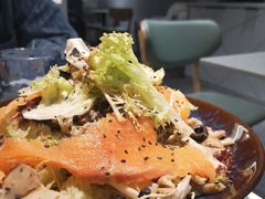 烟熏三文鱼菇菌沙拉-BE BRIGHT KITCHEN(正佳广场店)