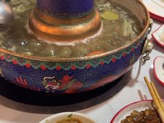 -毛辣果·贵州红酸汤牛肉火锅(西单店)