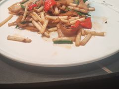 花生芽炒海螺片-鸿运酒楼