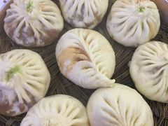 排骨包子拼三鲜包子拼豆腐包子-张包铺(道外店)