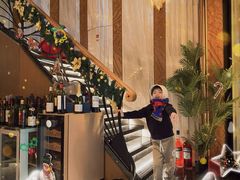 -Mogul Eatery·大亨餐酒馆