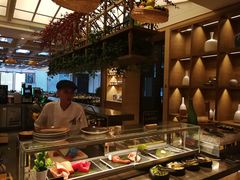 自助取餐区-食百绚全日制餐厅(成都棕榈泉费尔蒙酒店)
