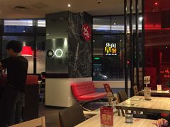 大堂-必胜客(大坪英利店)