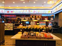 -红宝石·鲜奶小方·海派西点房(南丹店)