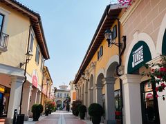 -佛罗伦萨小镇广佛名品奥特莱斯(疏港路店)