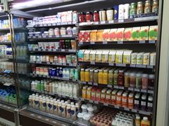 -全家便利店(东直门店)