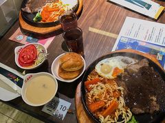 面包-豪享来牛排·中西简餐(黄河路店)