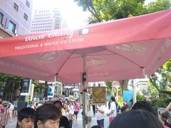 -詹爷爷乌节路街头冰淇淋