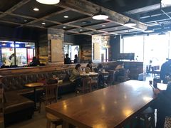 大堂-星巴克臻选(青岛麦凯乐分店)