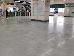 -漕溪路(地铁站)