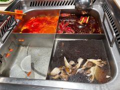 -海底捞火锅鲜切牛肉主题店(长寿路店)